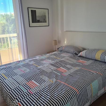 2P entièrement climatisé I Bien insonorisé I Wifi I A 300 m de la mer I Restaurants commerces et transports à 5mn à pied I Idéal 2 personnes I Possibilité 4 avec canapé lit de qualité I Très belle Douche Cagnes-sur-Mer Exterior foto